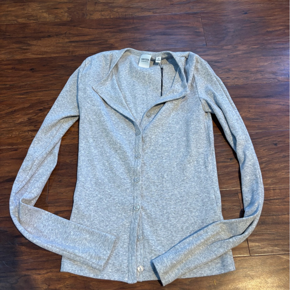 Aritzia Home Stretch Rib Crew Button Up Heather Chrome Size XS New - Picture 4 of 4